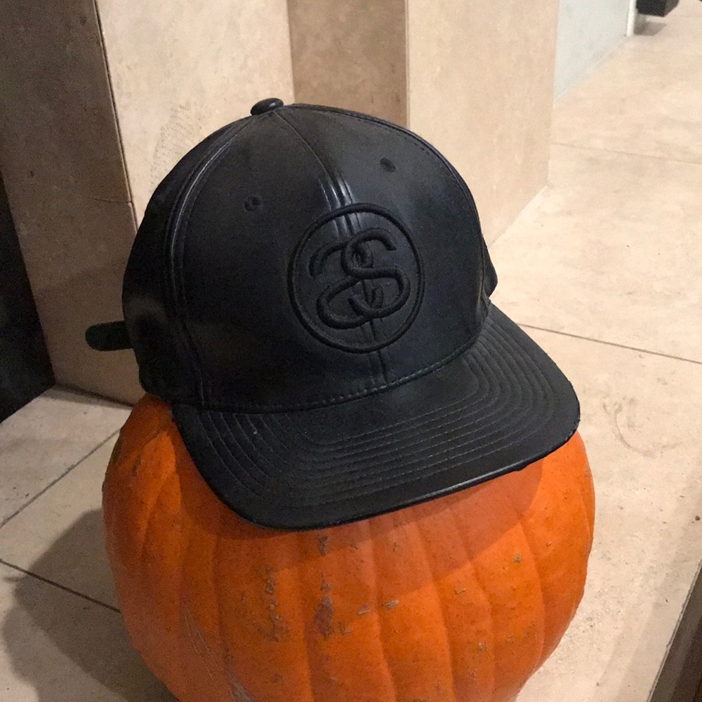 Stussy pu leather hat